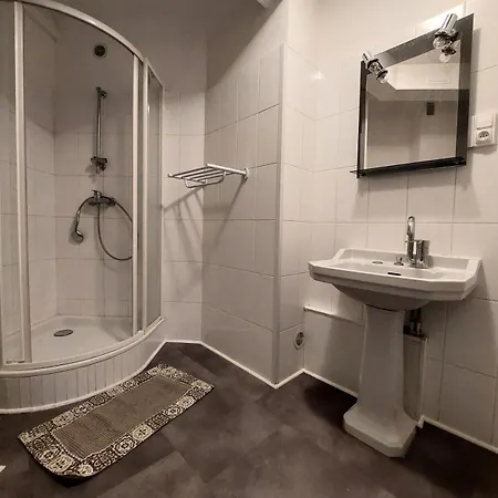 Apartment Le Savoy - Spacieux Logement, Belle Vue Au Coeur De La ! Mae-7531 Aix-les-Bains